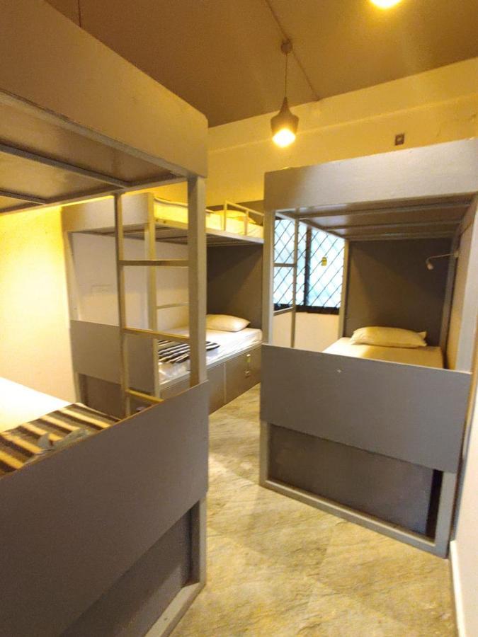Bunkers Hostel *